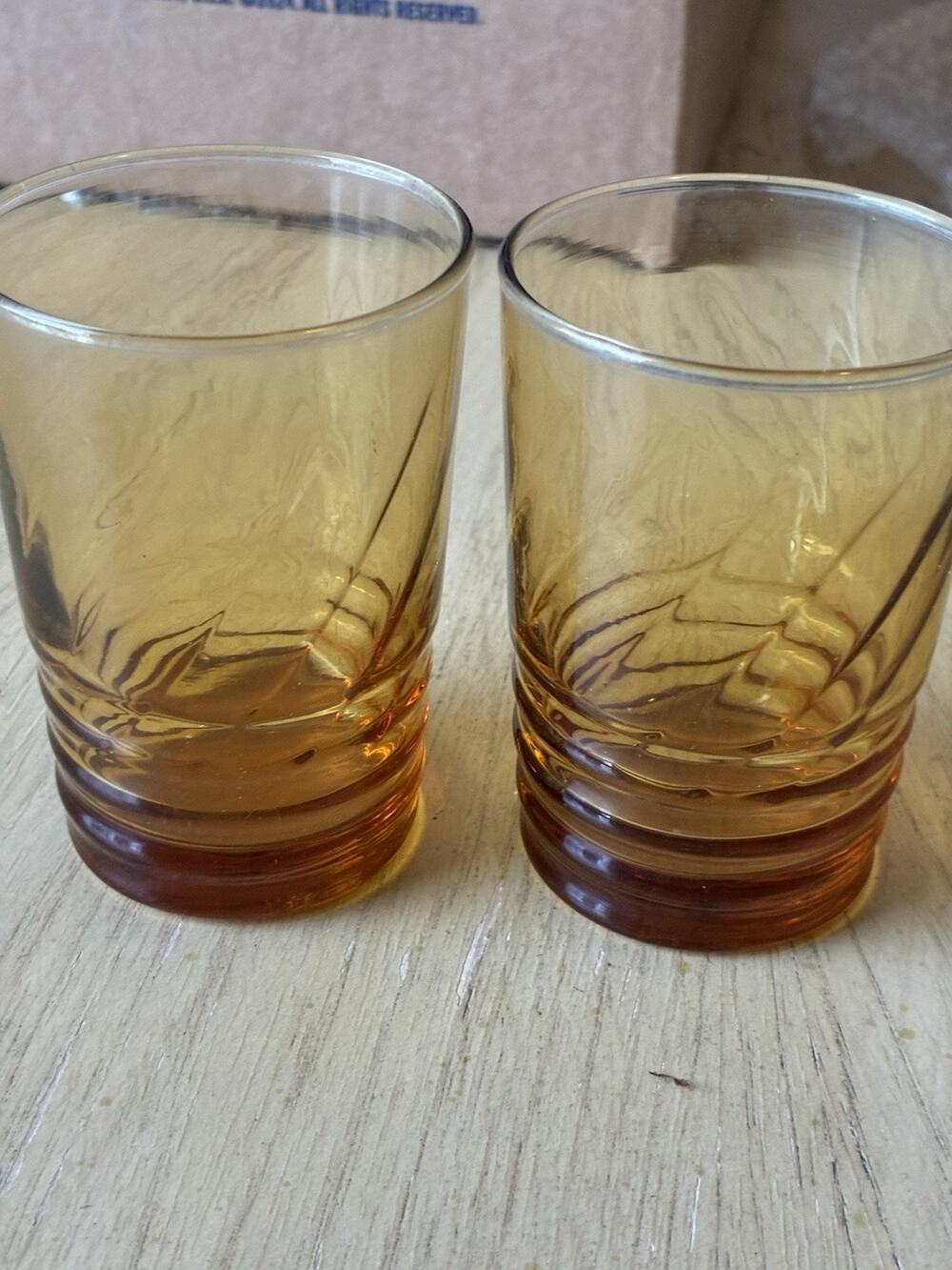 VTG Libbey Amber Yellow 3 3/4" Tall Swirl Ringed Bottom Glasses Retro Lot Of 2